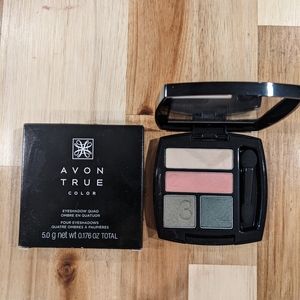 Avon True color Eyeshadow emerald cut. New .176 oz. Eye pallet